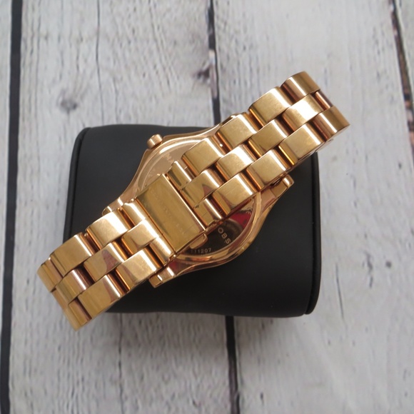 Marc Jacobs Watch - Picture 3 of 5